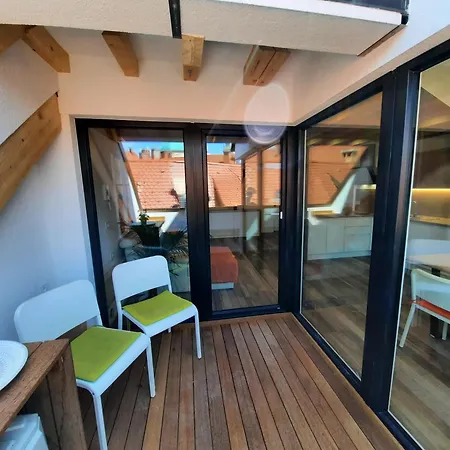 Apartment Under The Castle