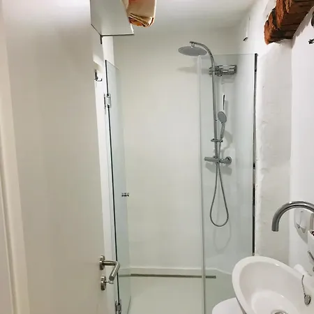 Under The Castle Apartman