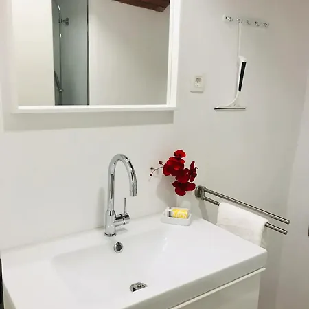 Under The Castle Apartament