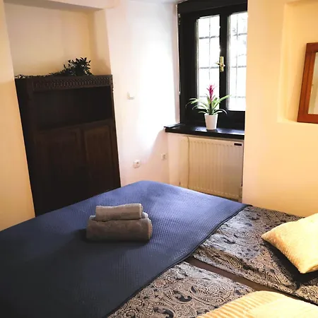 Under The Castle Apartment