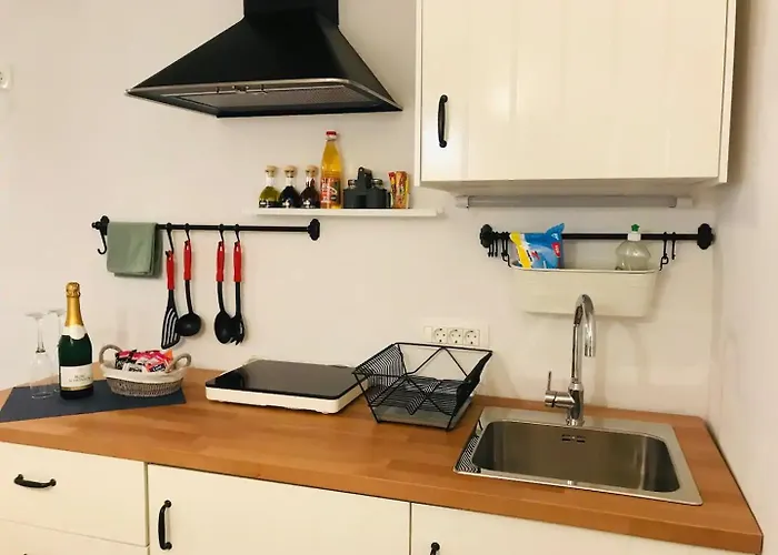 아파트 Under The Castle *