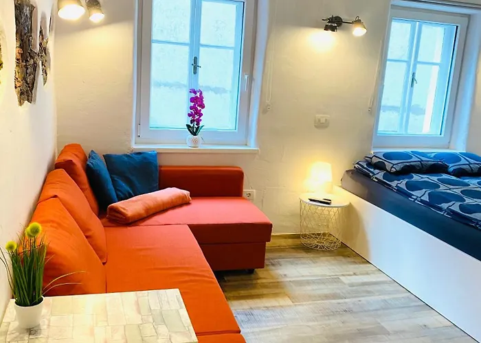 아파트 Under The Castle *