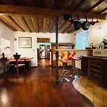 Апартаменти Under The Castle *