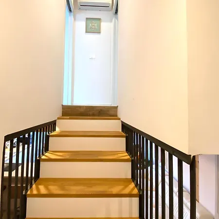 Apartment Under The Castle *
